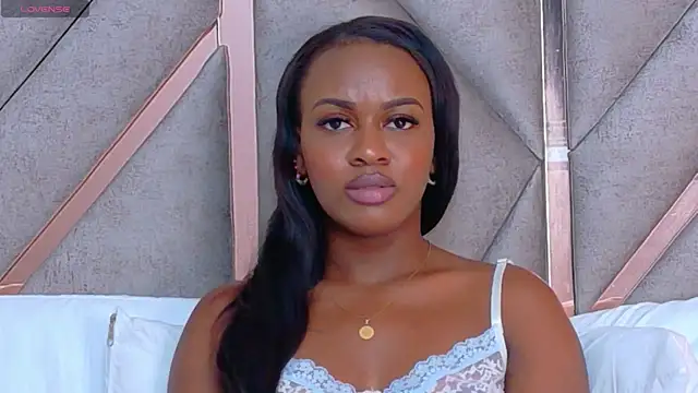 Sally-Noa's Live XXX Chat