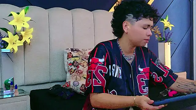 NikiEvanzのライブXXXチャット