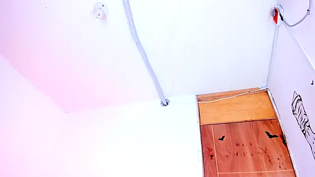 Emily_Coper18 即時 XXX 聊天