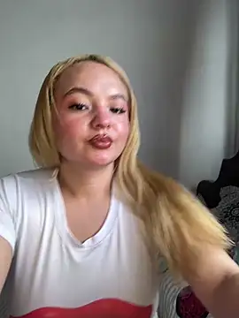 Naiara_Sex_ 即時 XXX 聊天