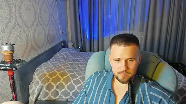 Vladik_b Show Webcam