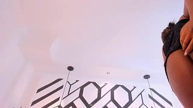 VictoriaKroft 即時 XXX 聊天