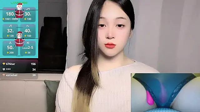 woaiqinqin Adlı Modelin Canlı XXX Sohbeti