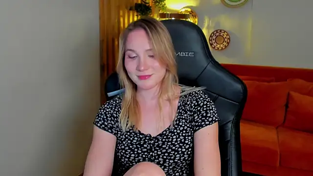 ElaraVoltage 라이브 XXX 채팅