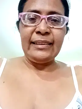 sexymomsn Adlı Modelin Canlı XXX Sohbeti