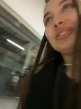 XXX chat uživo modela ICrazyOneIRL