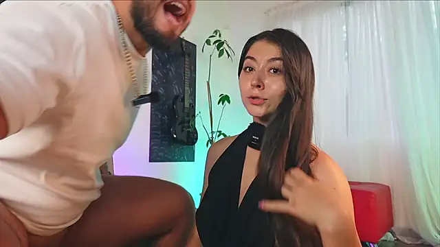 Bellapazzia 即時 XXX 聊天