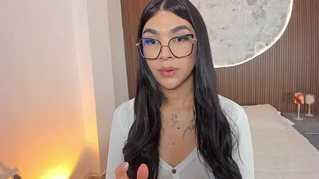 Chat +18 de RoseCassie ao vivo