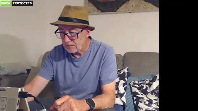 bluedae1 webcam show