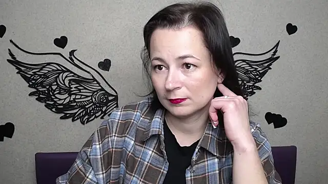 Chat +18 de MarieSho ao vivo