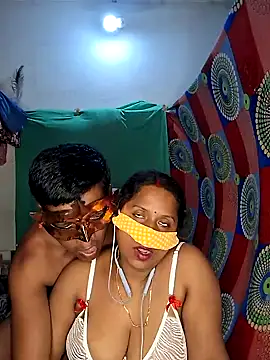 Real_Desi_Couple ওয়েবক্যাম শো
