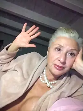 divinaerotica Chat XXX live