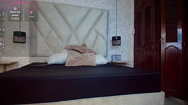 دردشة AmbarRaj الجنسية المباشرة