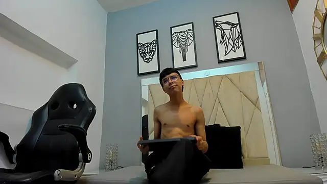 adams_bobby webkamerás műsora