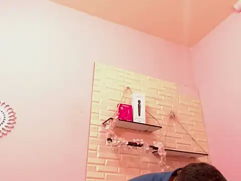 Aronandmoli69's Live XXX Chat