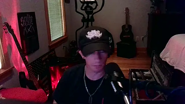 LEVIATHANX666 Show in webcam