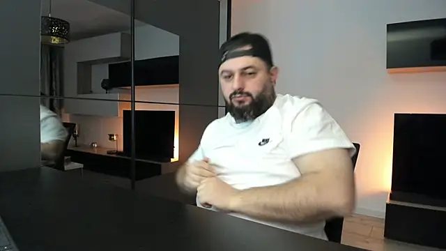 Živý XXX chat DravenPeak