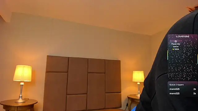 Helenstanford 现场XXX聊天