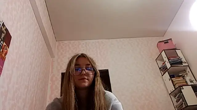 แชท XXX สดของ JanineThielman