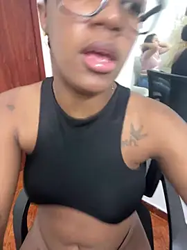 แชท XXX สดของ Emi_rousse