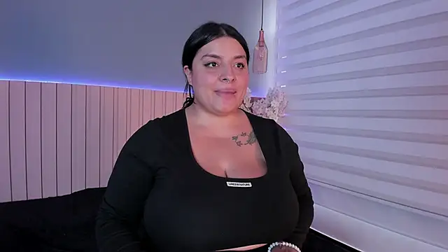 Chat XXX en directo de karo_linee1