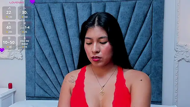 Leandra-Johnson Adlı Modelin Canlı XXX Sohbeti