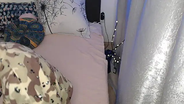 AlienforTwenty Chat XXX live