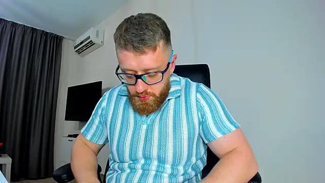 Findom_guy 现场XXX聊天