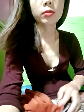 AmyLinee01 Show Webcam