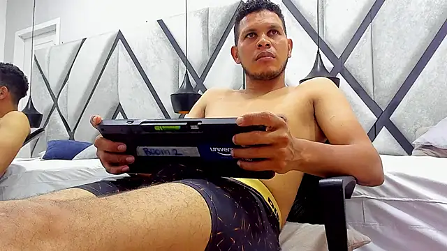 NohaBrooks' Live XXX Chat