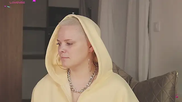 LikaBerry1 Chat XXX live