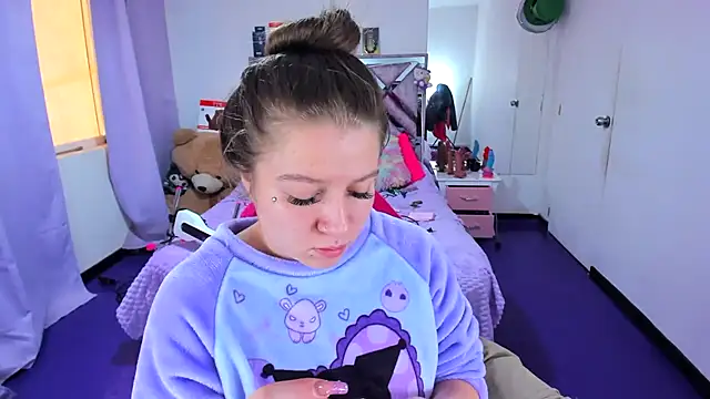 Luna_Analya live XXX chat