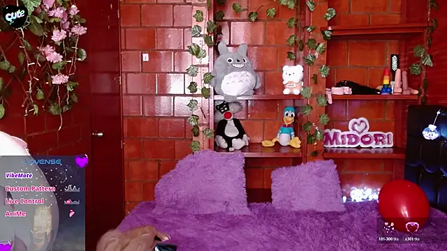 Chat XXX en directo de MidoriQuiinn