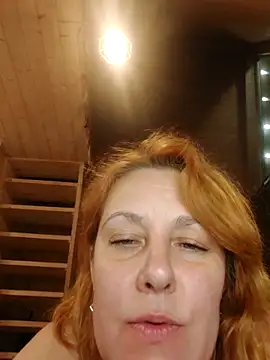 GingerFoxy live XXX chat