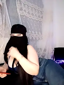 raghoodaqouen2121 Adlı Modelin Web Kamerası Şovu