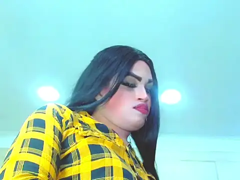 NharaBigCock – Kamerová šou