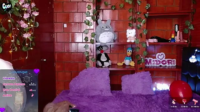 MidoriQuiinnのライブXXXチャット