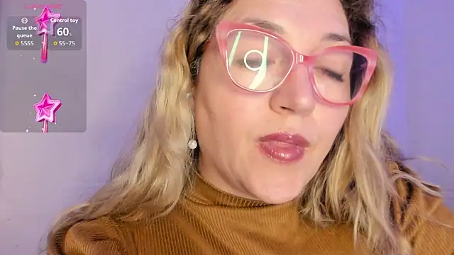 Naty_Mature_ Adlı Modelin Web Kamerası Şovu