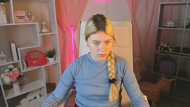 CelestineMauriac's Live XXX Chat