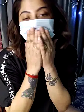 ISHA-STRIP's Live XXX Chat