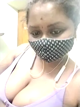 Tamil-Dhara's Live XXX Chat