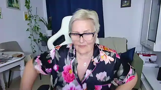 Selenna57's Live XXX Chat