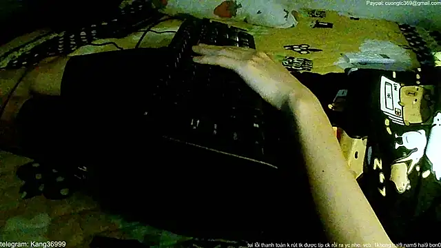 Kang143 élő XXX-chatje