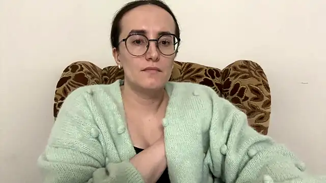 دردشة SofiaTease الجنسية المباشرة