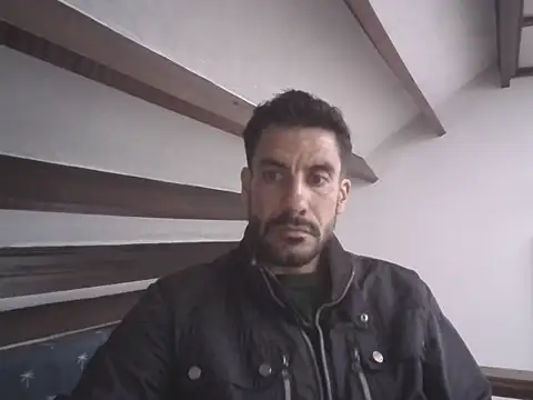 elkike1980 Show in webcam