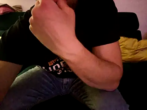 Pokazy przed kamerką – mikhael999