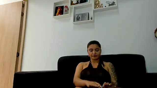 Sarah_Jhonson: онлайн-секс-чат