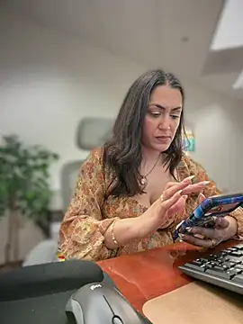 YourQueen18 라이브 XXX 채팅