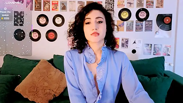 Maya_Rogerss Chat XXX in diretta