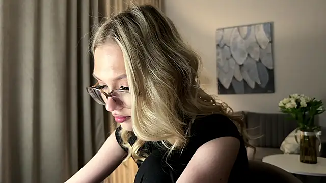 EvelineMolima Chat XXX in diretta